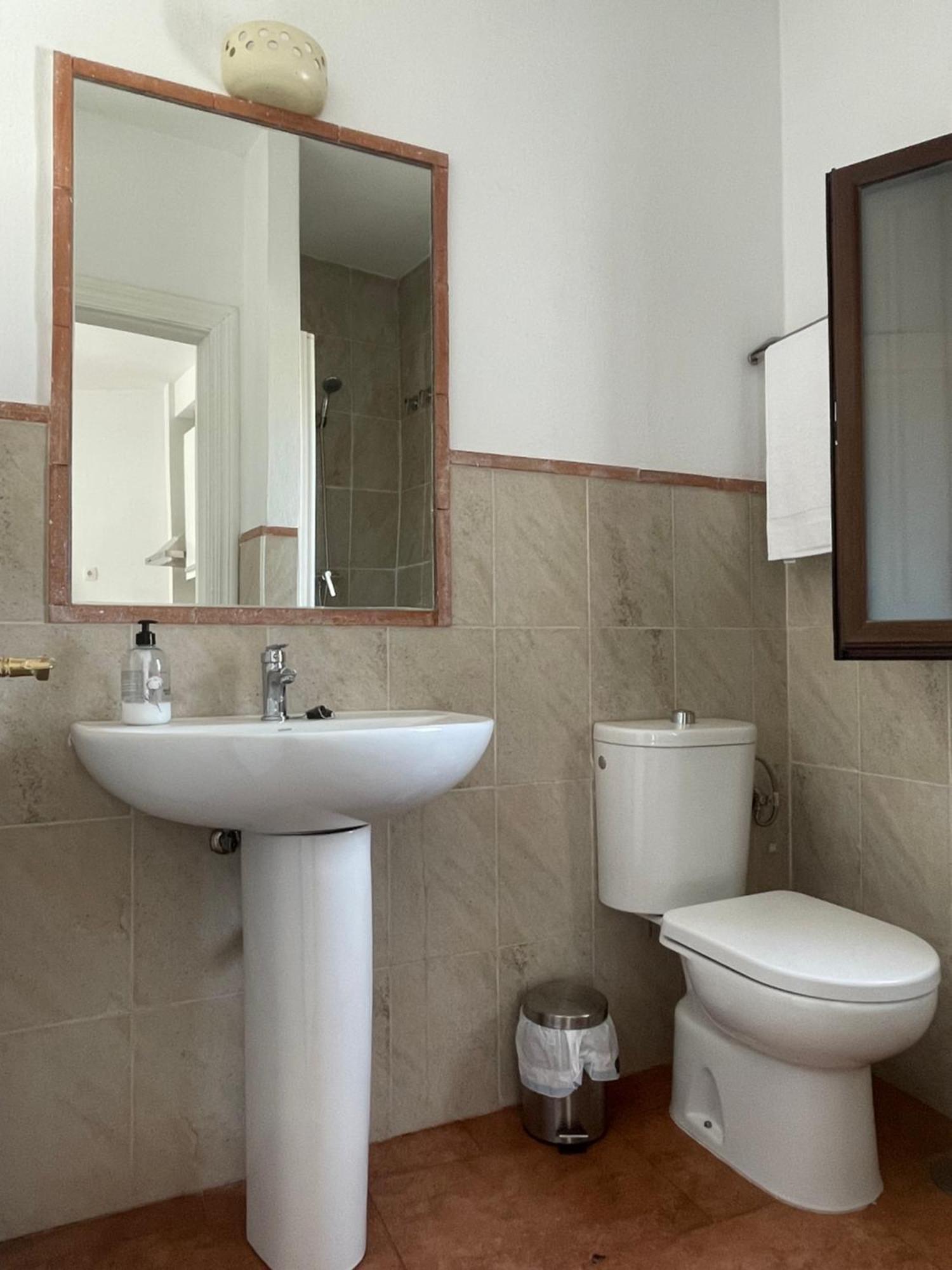 Al-Mansur Apartman Granada Szoba fotó